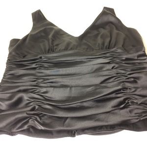 Adrianna Papell Top Size 16 Black V-neckline